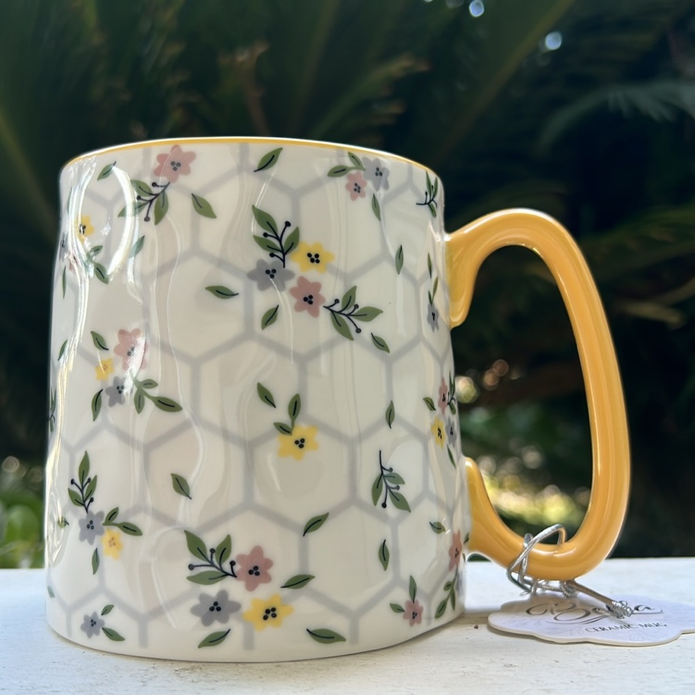 Bella Floral Ceramic Mug - Picture 3 of 15